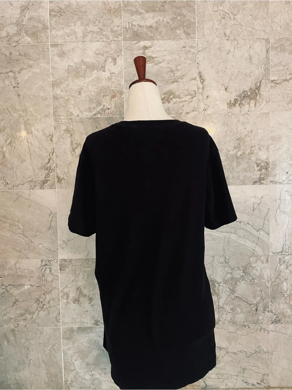 GUESS Floral Skull Graphic V Neck Shirt Tee - Picture 6 of 8